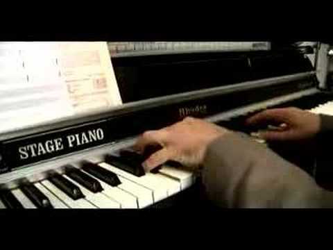Piyano Ölçekler B Düz (Bb) Yeni Başlayanlar İçin: Önlemler 9-16 Oynama: B Düz Yeni Başlayanlar İçin Piyano Ölçekler