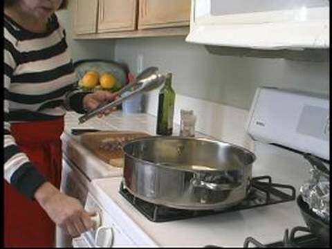 Tavuk Pot Pasta Tarifi: Nasıl Soslu Tavuklu Paçanga Böreği İçin Hazırlamak İçin
