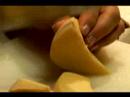 Au Graten Patates Tarifi: Peynir Patates Au Graten İçin Dilimleme. Resim 4