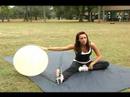 Nasıl Egzersiz Topu Kullanılır: An Antreman Top Kullandıktan Sonra Uzanıyor Aşağı Soğutma Resim 4