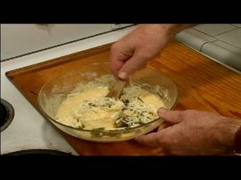 Beyaz Fasulye Çorbası Tarifi İle Jambon Hocks: Peynir Ve Chiles Mısır Ekmeği Tarifi İçin Ekleme