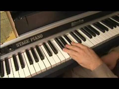 Her Anahtarın İçinde Küçük I Ve V Akorları : G Nasıl Değişmiş Bir Piyano Akor İçin D Dim Oynamak İçin 