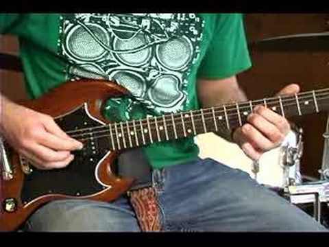 Nasıl Teen Spirit Gibi Nirvana'nın Kokuyor Oynanır: Solo Pt. 1: Nirvana Teen Spirit Gitar Resim 1