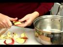Geleneksel Hanuka Davranır : Kesmek İçin Nasıl & Patates Mücveri Eşlik Etmek İçin Elma Kabuğu Elma  Resim 3