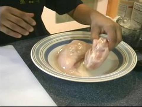 Nasıl İspanyolca Tavuk Fricassée Yapmak: İspanyolca Tavuk Yahni Pişirmek İçin Tavuk Hazırlanıyor