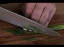 Sebze Böreği İle Tay Fıstık Sos Tarifi: Yeşil Soğan Sebze Spring Roll Garnitür İçin Kesme Resim 3