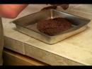 Sebzeli Kek Yapmak: Kek Hamuru Bir Tavaya Dökün Resim 3
