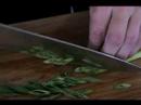 Sebze Böreği İle Tay Fıstık Sos Tarifi: Yeşil Soğan Sebze Spring Roll Garnitür İçin Kesme Resim 4