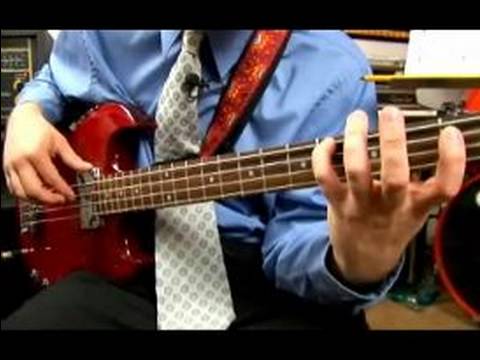 Bas Gitar Çalıyor: Düz: Ölçek A Görsel Düz Bir Bas Gitar Ölçekte Resim 1