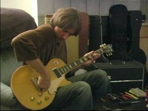 Gibson Les Paul: Elektro Gitar Kurulum: Nasıl Bir Les Paul Gitar Köprüde Yükseltmek