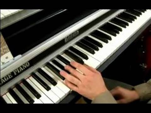 Temel C Blues Piyano : Piyano Çalan Minor C Blues Ölçeği 