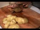 Nasıl Bangers Ve Püre Yapmak: Bangers Ve Püre İçin Kesme Patates Resim 3