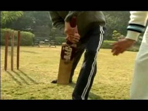 Nasıl Kriket Oynanır: Nasıl Bir Kapak Sürücü Kriket Sopası Resim 1