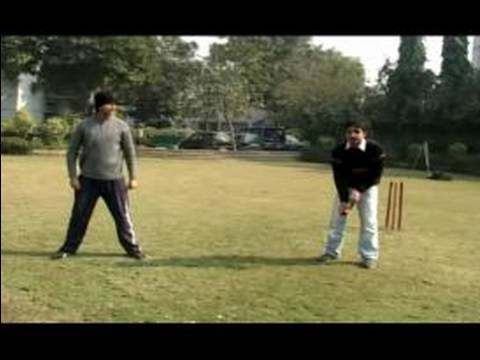 Nasıl Kriket Oynanır: Omuz Aşağıda Bir Kriket Topu Yakalamak Nasıl