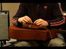 Nasıl Bir Gitar String: Bridge Uygulamasında Gitar Dizeleri Koymak Nasıl Resim 4