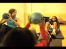 Senin Torun İle Egzersiz: Torun İle Ortak Sit-Up Çalışmaları Resim 4
