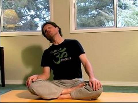 Hatha Yoga Pozlar & Öğretim : Hatha Yoga Boyun Rulo 