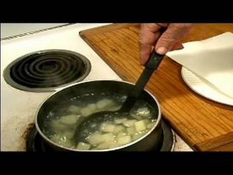 Benedict Louisiane Cajun Yapmak Nasıl Yumurta: Yumurta Benedict Louisiane İçin Patates Boşaltma