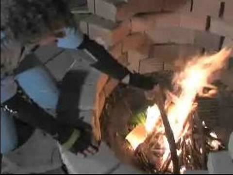 Nasıl Barbekü Çukur Ateş: Yangın Yanık Bakım