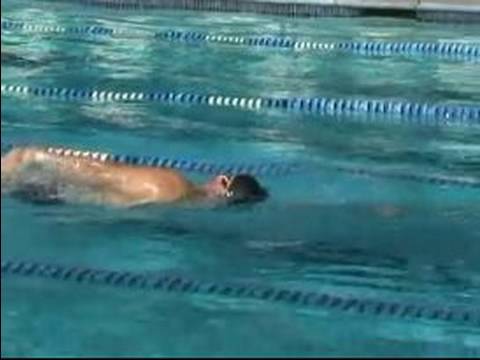 Rekabetçi Sırtüstü Yüzmeyi: Nasıl Flip Sırtüstü Dönüyor