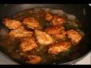 Nasıl Cook Çin Susamlı Tavuk : Çin Susamlı Tavuk İçin Tavuk Ekleyerek Pişirin 