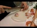 Nasıl Çin Böreği Yapmak: Nasıl Bir Çin Böreği Tarifi Arpacık Soğanı Doğrayın Resim 3