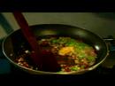 Hint Mercimek Nasıl Yapılır & Hint Kırmızı Biber : Hindistan Mercimek Pişirirken Tavaya Ekleyerek Soğan 