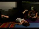 Restoratif Yoga Poses Öğrenin: Yükseltilmiş Upavistha Konasana Yoga Resim 3