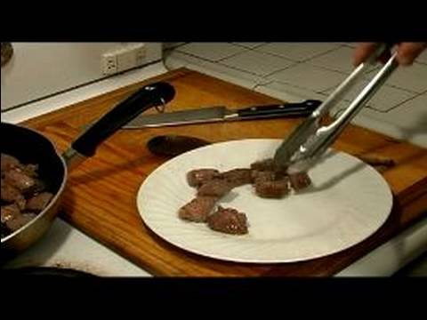 Nasıl Cajun Grillades Yapmak: Grillades Ve Sos Fırında Pişirme