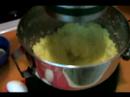 Kolay Sade Kek Tarifi: Sade Kek Tarifi Yapmak İçin Yumurta Ekleme Resim 3
