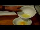 Nasıl Ananas Ve Zencefilli Kek Yapmak İçin : Ananas Ve Zencefilli Kek İçin Yumurtaları Ayırmak  Resim 4