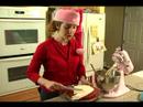 Kırmızı Kadife Kek Tarifi: Ekleme Şeker Ve Vanilya İçin Kırmızı Kadife Kek Frosting Resim 3