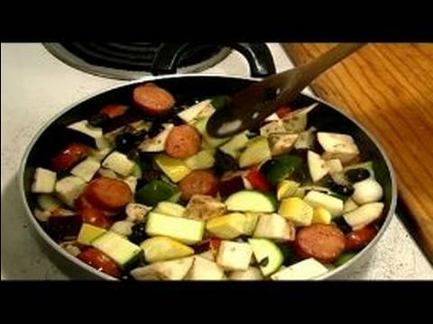 Cajun Ratatouille Tarifi: Sautéing Patlıcan Ve Kabak Cajun Ratatouille İçin Resim 1