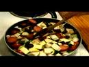 Cajun Ratatouille Tarifi: Sautéing Patlıcan Ve Kabak Cajun Ratatouille İçin Resim 4