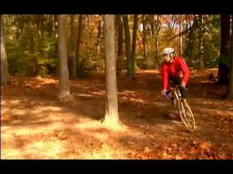 Nasıl Yarış Cyclocross Rotası: Nasıl Keskin Yapmak Cyclocross Bisikletle Döner