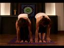 Partner Yoga Kılavuzu: Vasisthasana Poz Partner Yoga Resim 3