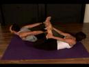 Partner Yoga Kılavuzu: Dhanurasana Yay Poz Partner Yoga Dolaşık Resim 4