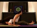 Partner Yoga Kılavuzu: Halasana Dandasana Pulluk Personel Ortak Yogada Poz. Resim 4