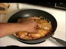Nasıl Arroz Con Pollo Yapmak İçin : Arroz Con Pollo İçin Pan Tavuk Ekleme  Resim 3