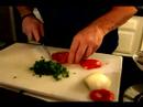 Şef Donno'nın Ton Balığı Tarifi: Ton Balığı Ve Karides Salatalık Spagetti İle Sebze Hazırlama Resim 4