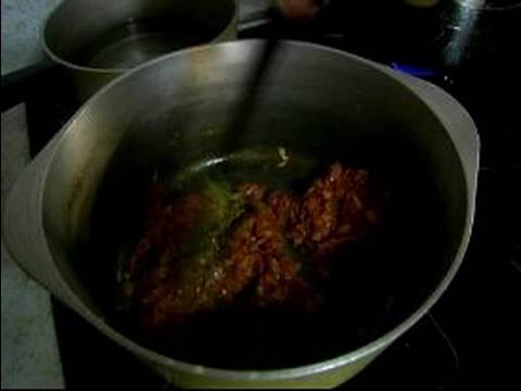 Nasıl Ratatouille Yapmak: Domates Salçası Ratatouille İçin Karıştırma Resim 1