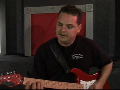 Sol Elle Gitar Nasıl Oynanır : Sol Elini Kullanan Bir Gitar F Minör Bir Akor Nasıl Oynanır  Resim 1