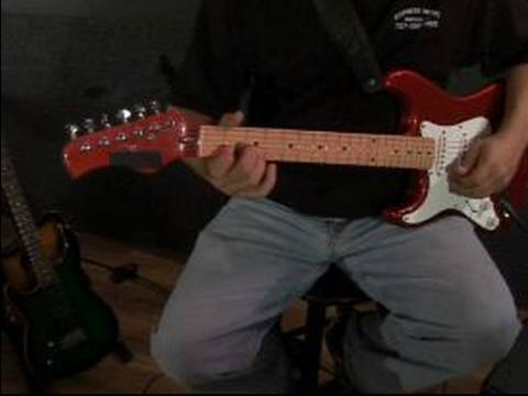 Sol Elle Gitar Nasıl Oynanır : Sol Elini Kullanan Bir Gitarda Re Minör Bir Akor Nasıl Oynanır 