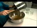 Karamel Sırlı Elmalı Kek Tarifi : Elmalı Pasta İçin Islak Ve Kuru Malzemeleri Karıştırın 