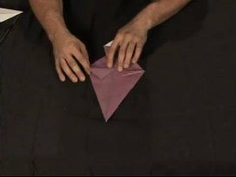 Nasıl Bir Origami Kedi Yapmak: Kedinin Bacaklar Origami Kedi İçin Oluşturma