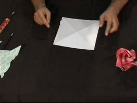 Nasıl Bir Origami Rose : Origami Rose Taban Fazla Kağıtları Soyuyor 