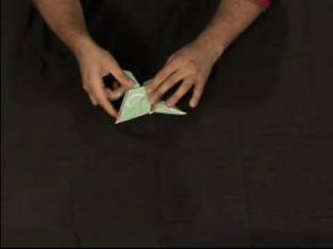 Nasıl Origami Bir Kartal Yapmak İçin : Origami Kartal Vücudun Dışarı İnceltme  Resim 1