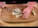Bruschetta Nasıl Yapılır : Bruschetta Yapmak İçin Soğan Kesmek İçin Nasıl  Resim 4