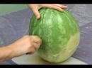 Nasıl Meyve Centerpieces Carve İçin: Bir Dilek İyi Meyve Centerpiece Tasarım Dışarı Hollowing