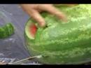 Nasıl Meyve Centerpieces Carve İçin: Bir Bebek Arabası Meyve Centerpiece Kesme Resim 4